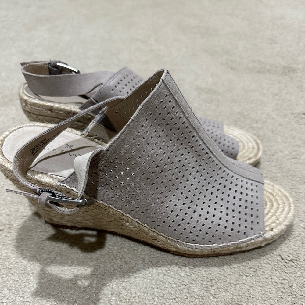 Caslon Espadrille Suede Wedge Women’s Sandal Grey/Tan Size 11